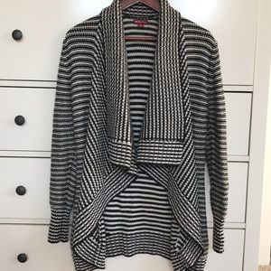 Cute black/white striped sweater cardigan